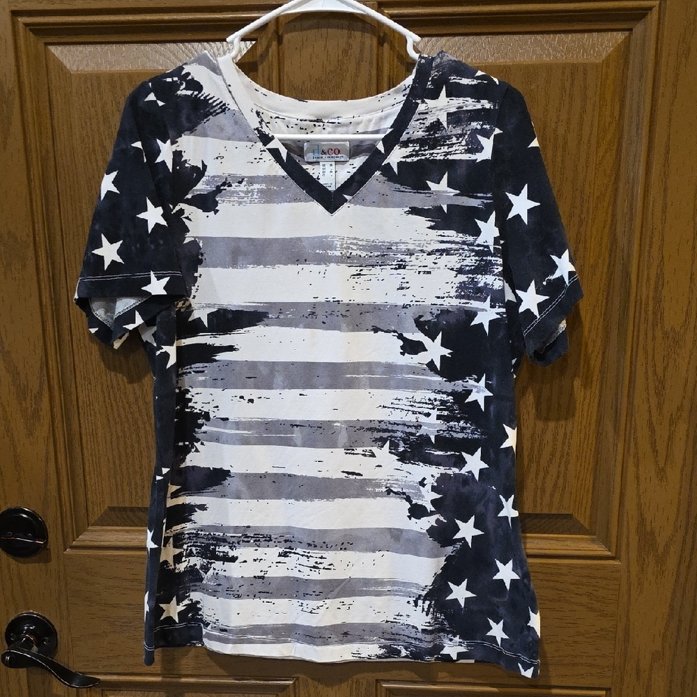Stars & Stripes Top By Denim & Co. Size M